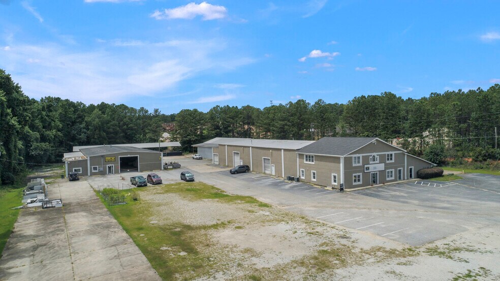 Rehabbed Multi-Building Industrial portfolio of 3 properties for sale on LoopNet.ca - Building Photo - Image 1 of 21