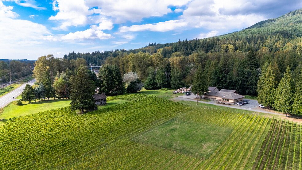 4290 Mt Baker hwy, Everson, WA for sale - Primary Photo - Image 1 of 35