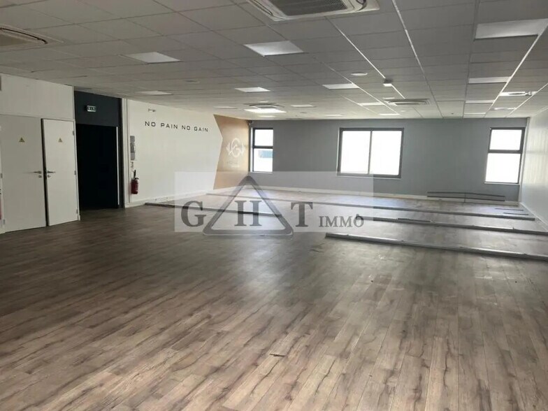 Bureau dans Champigny-sur-Marne à louer - Photo intérieure - Image 2 de 3