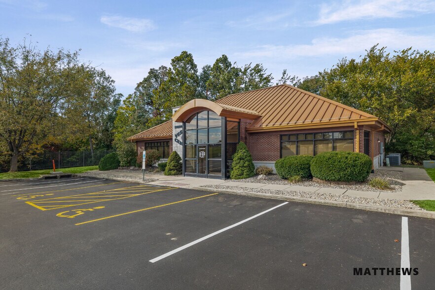 1950 Edwardsville Club Plz, Edwardsville, IL à vendre - Photo du bâtiment - Image 2 de 3