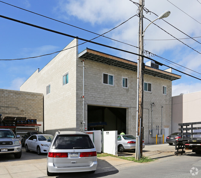 1713 Hau St, Honolulu, HI for sale - Building Photo - Image 2 of 7