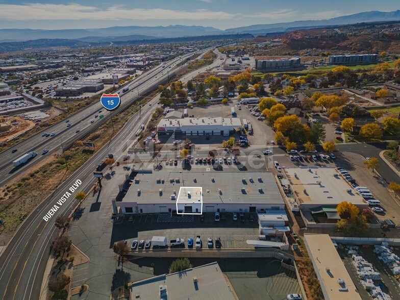 204 Playa Della Rosita, Washington, UT for lease - Building Photo - Image 1 of 7