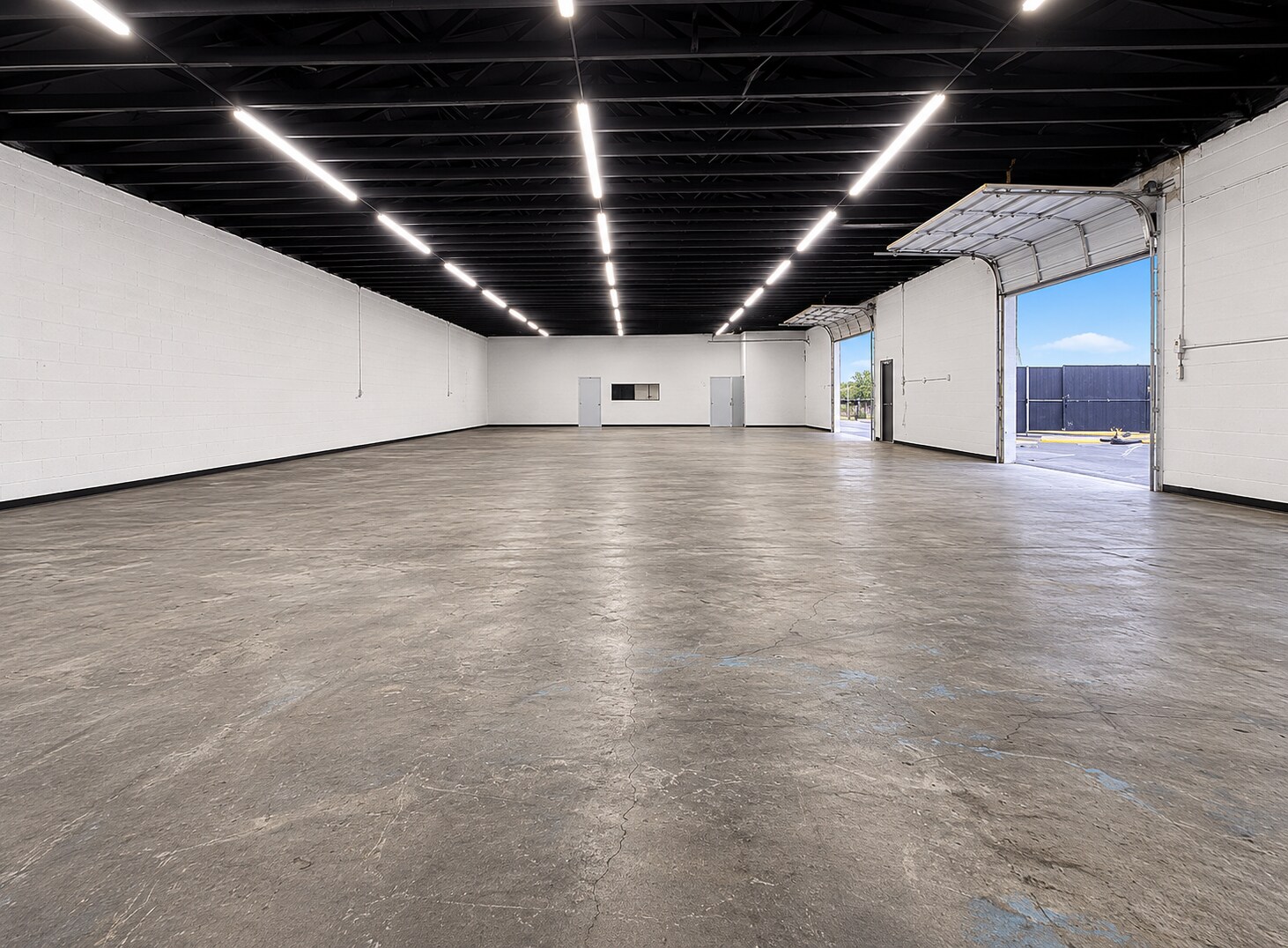 859 NE 44th St, Oakland Park, FL for lease Interior Photo- Image 1 of 6