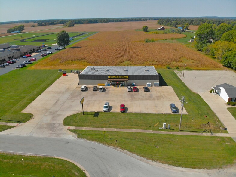 627 County Highway 22, Cowden, IL à vendre - Photo principale - Image 1 de 1