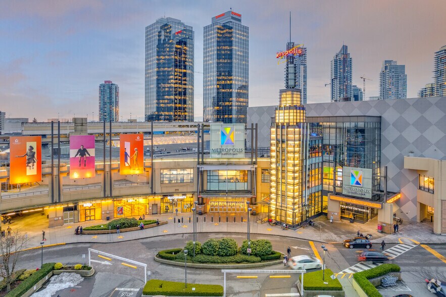 4700-4820 Kingsway, Burnaby, BC for lease - Building Photo - Image 1 of 9