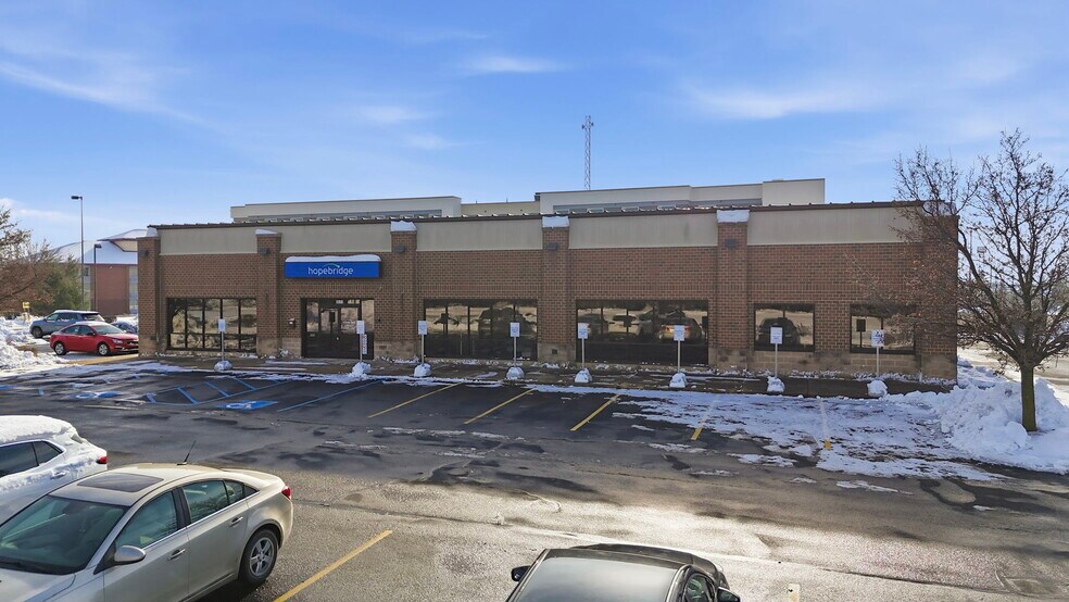 5511 Coventry Ln, Fort Wayne, IN à vendre - Photo du bâtiment - Image 1 de 9