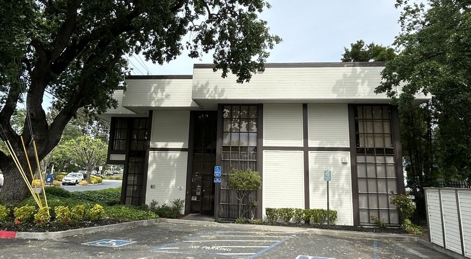 877 Ygnacio Valley Rd, Walnut Creek, CA for lease - Building Photo - Image 2 of 7