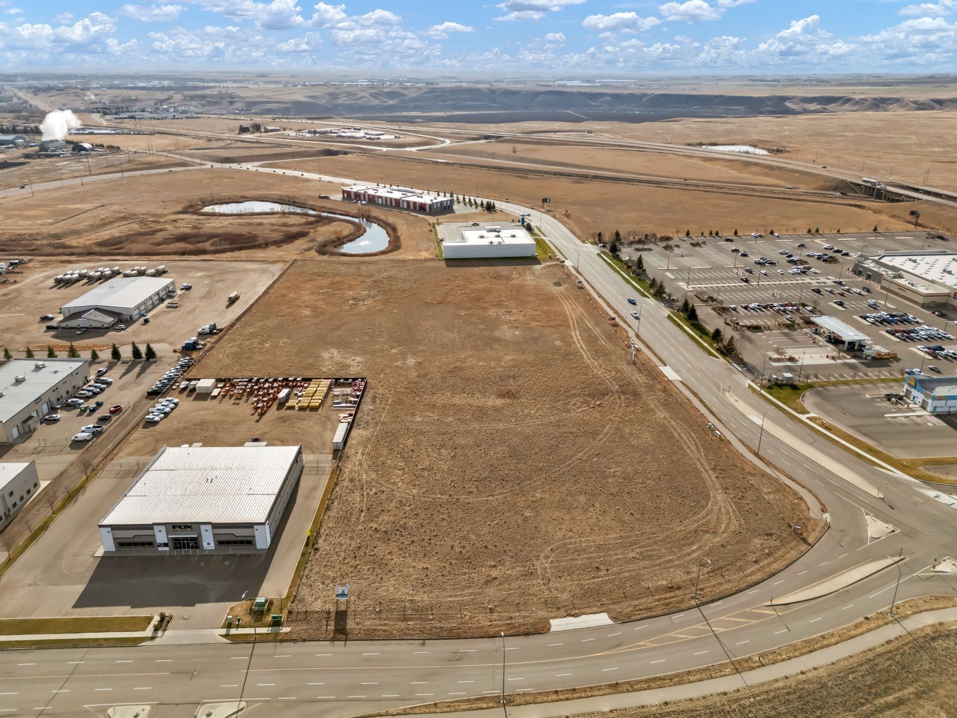 Box Springs Blvd NW, Medicine Hat, AB à vendre Photo principale- Image 1 de 4