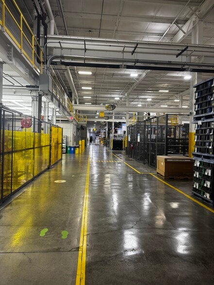 1597 E Industrial Dr, Terre Haute, IN for sale - Interior Photo - Image 2 of 3