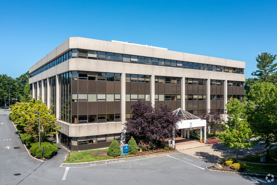 2 Westchester Park Dr, White Plains, NY for lease - Building Photo - Image 2 of 16