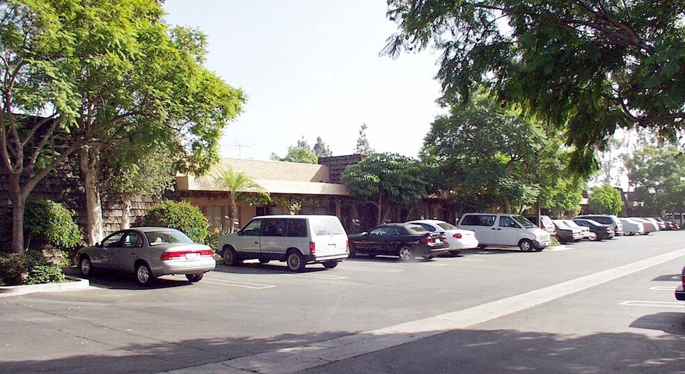 12631 E Imperial Hwy, Santa Fe Springs, CA à louer - Photo du bâtiment - Image 1 de 9