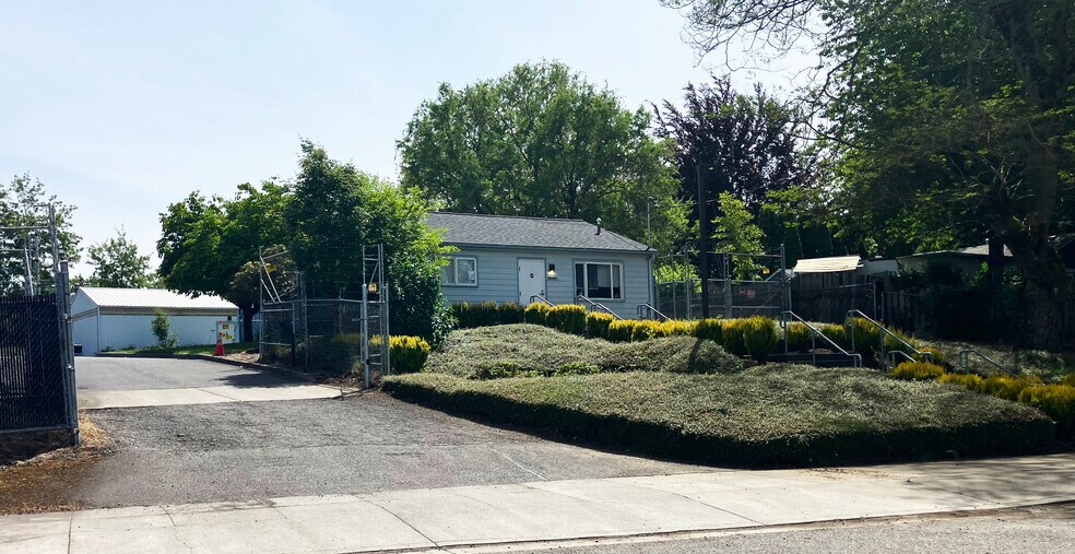 10930 NE Marx St, Portland, OR à vendre - Photo du bâtiment - Image 1 de 9