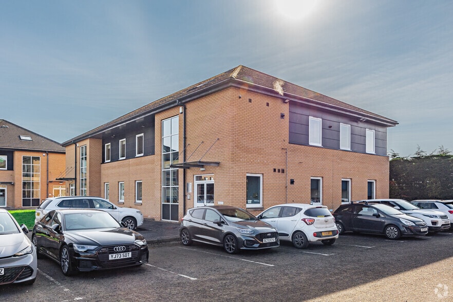 Players Rd, Stirling for lease - Primary Photo - Image 1 of 2