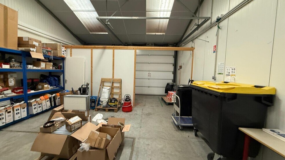 Industrial in Tossiat for lease - Interior Photo - Image 2 of 11