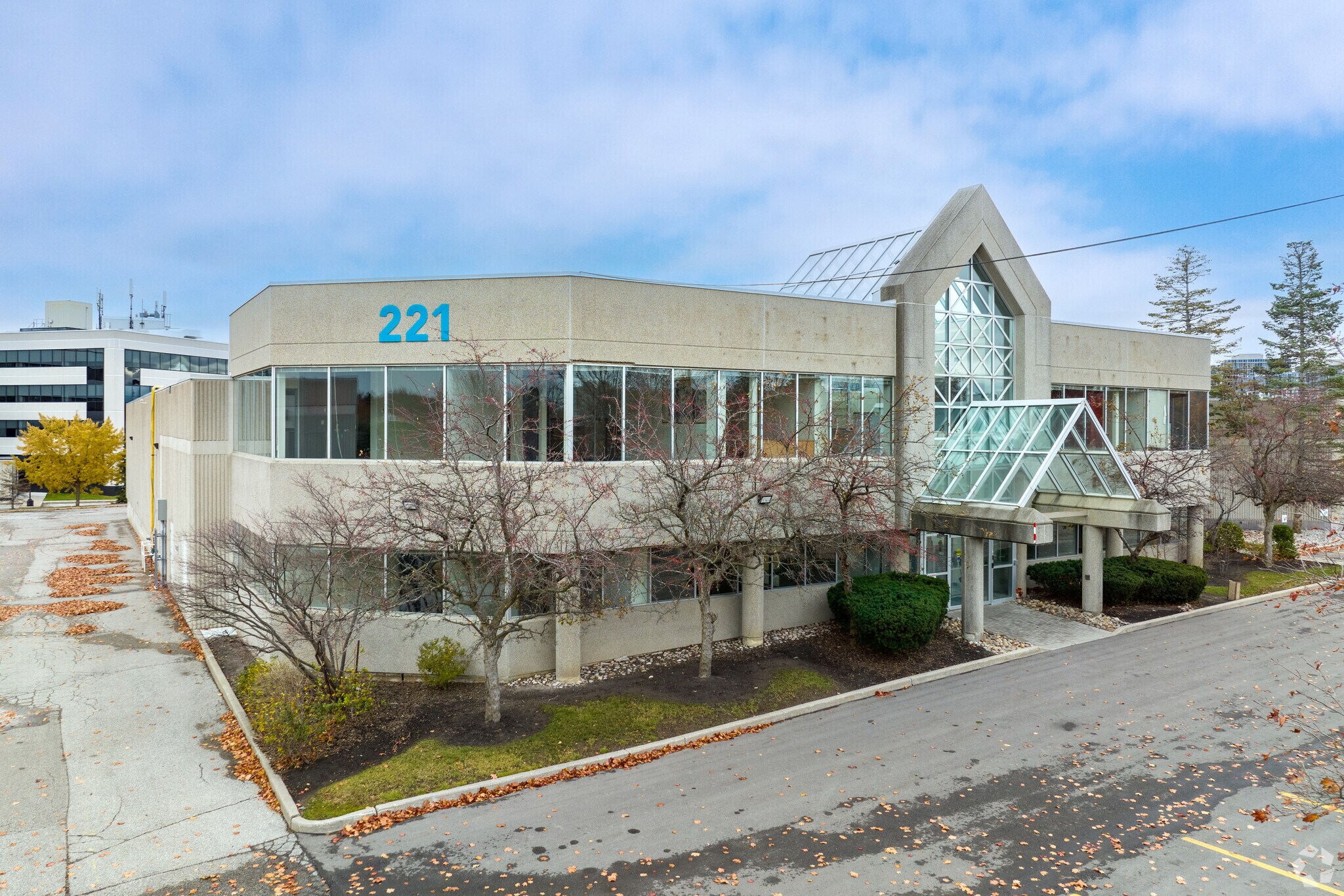 221 Whitehall Dr, Markham, ON à louer Photo principale- Image 1 de 6