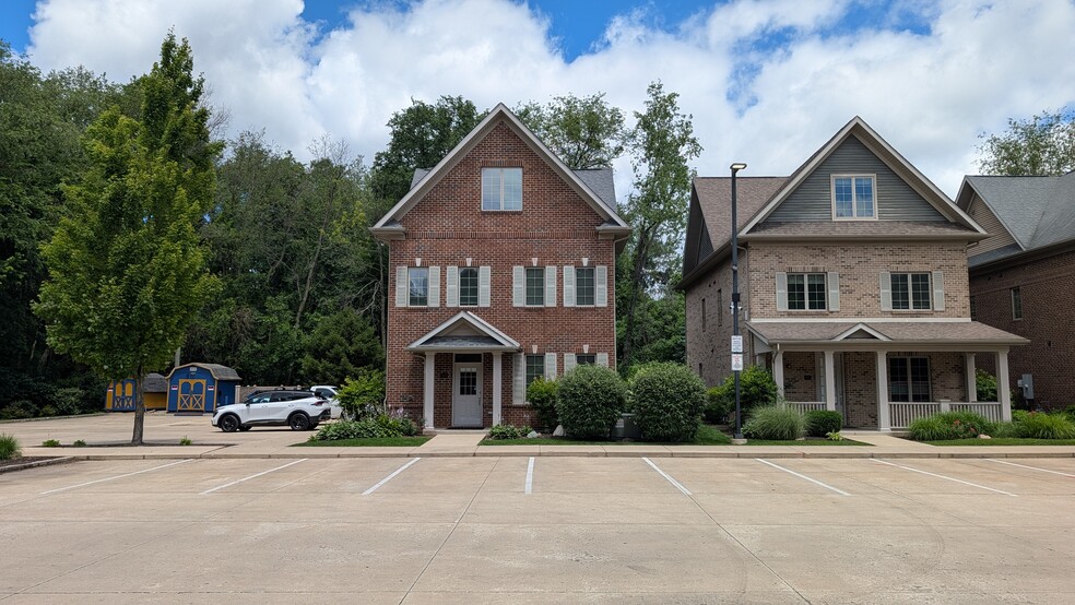 18088-18140 Legacy Village Ct, South Bend, IN for sale - Building Photo - Image 3 of 10