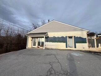 More details for 606 Massanutten Ave, Front Royal, VA - Retail for Sale