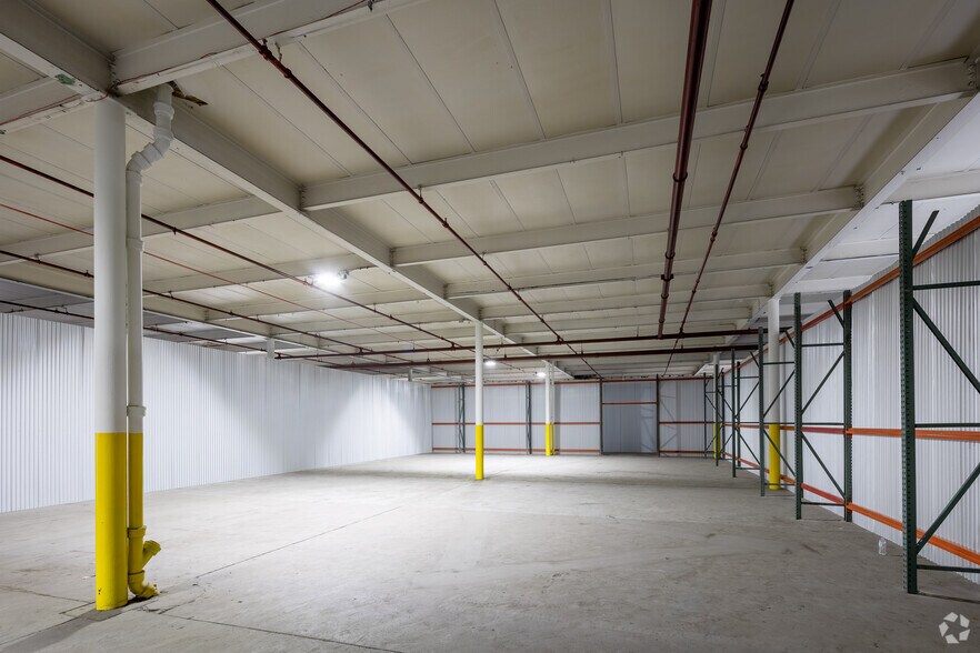 567-575 N Midland Ave, Saddle Brook, NJ à louer - Photo intérieure - Image 2 de 20