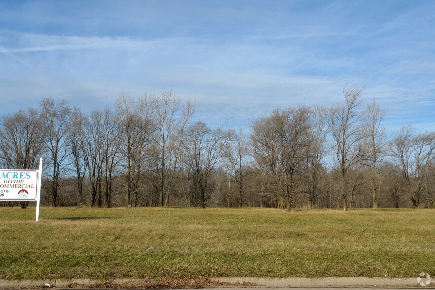 7169 Cherryvale North Blvd, Cherry Valley, IL for sale - Primary Photo - Image 1 of 3