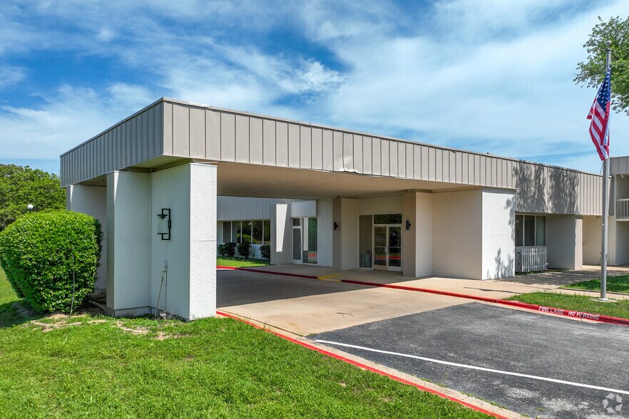 2050 State Highway 31, Athens, TX à louer - Photo du bâtiment - Image 1 de 23