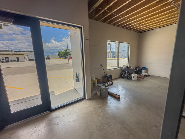 107 Washington Ave, Williston, ND à vendre - Photo du bâtiment - Image 2 de 24