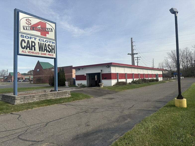 1600 N Perry St, Pontiac, MI for sale - Building Photo - Image 1 of 8