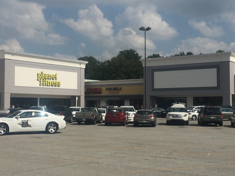 2130-2166 E Markland Ave, Kokomo, IN for lease - Building Photo - Image 2 of 5