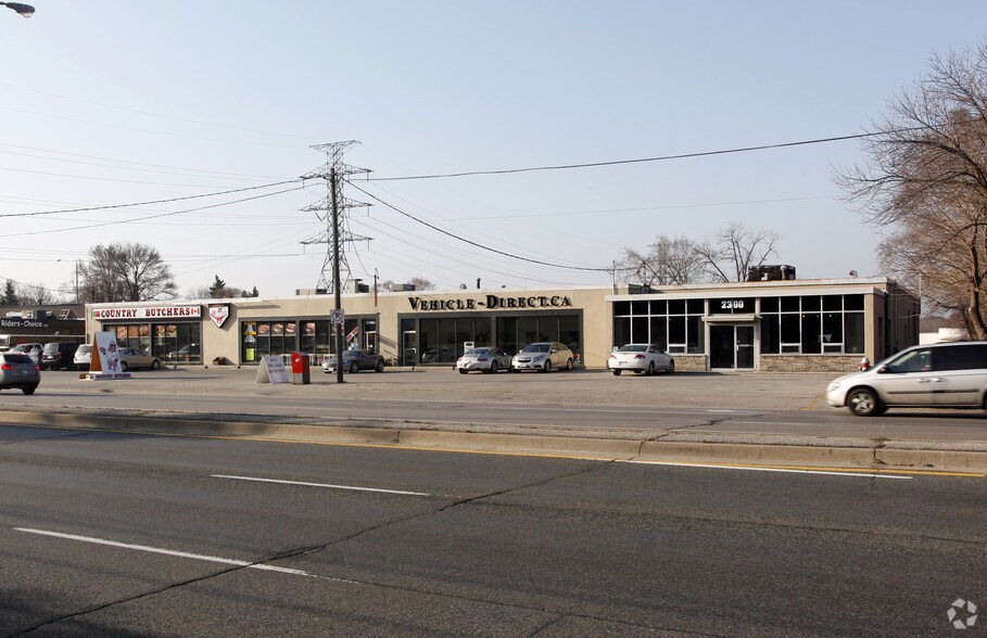 2280-2300 Dixie Rd, Mississauga, ON à louer - Photo du bâtiment - Image 3 de 13