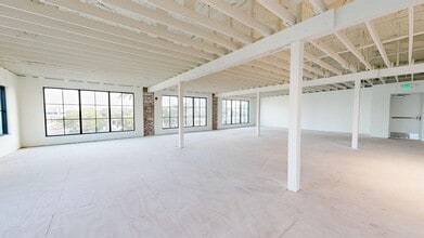 1246 Central Ave, Saint Petersburg, FL for lease Matterport 3D Scan- Image 1 of 16