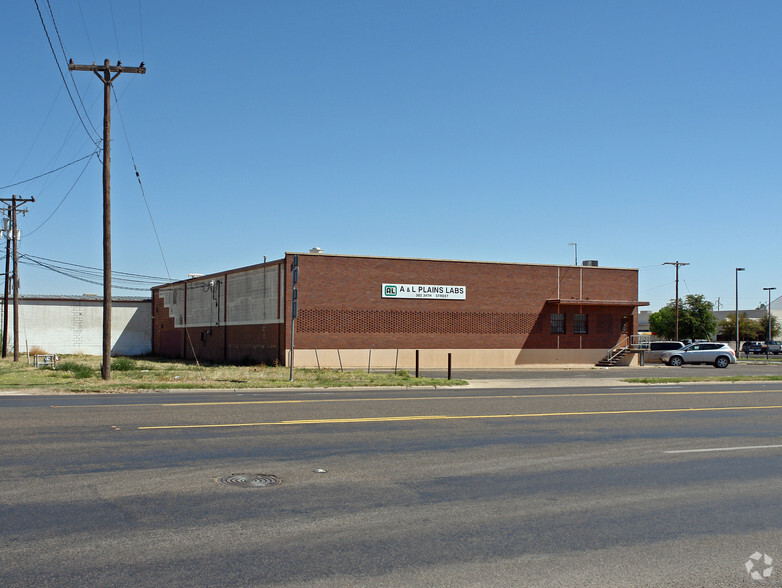 302 34th St, Lubbock, TX for lease - Building Photo - Image 2 of 7