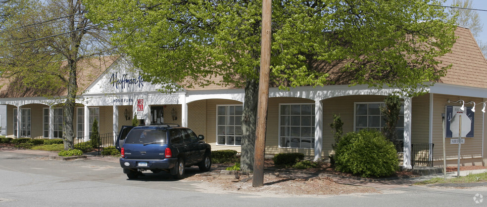 108-118 Main St, Old Saybrook, CT à louer - Photo principale - Image 1 de 3