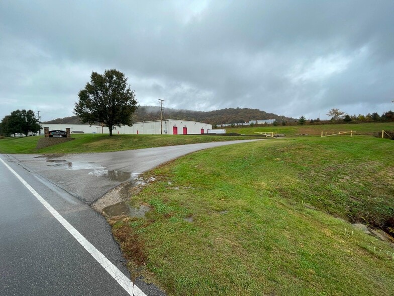 708 Fairground Rd, Lucasville, OH for sale - Building Photo - Image 2 of 36