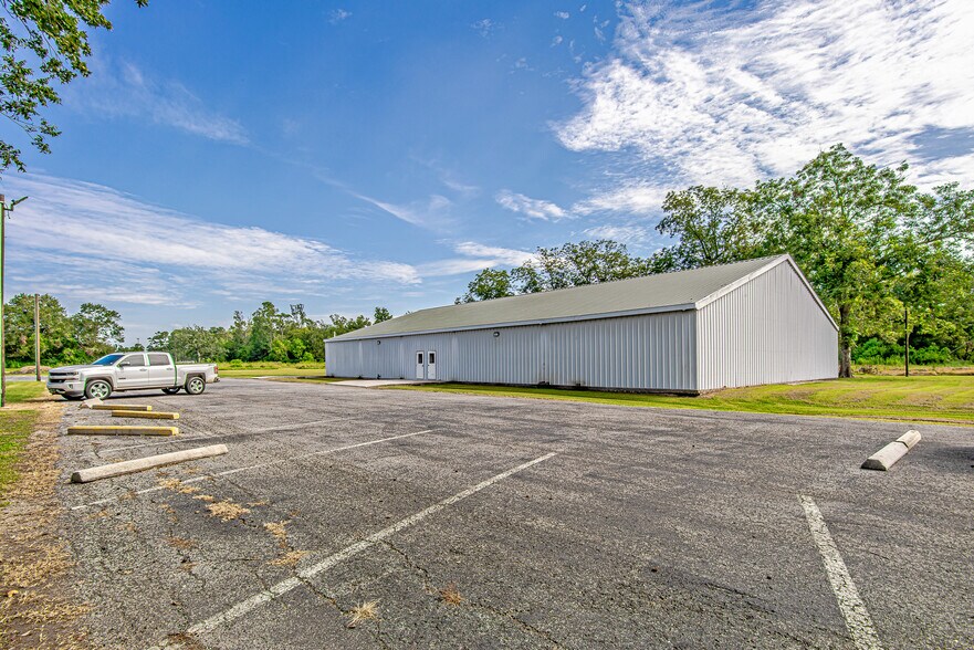 1719 Huffman-Eastgate Rd, Huffman, TX for sale - Building Photo - Image 1 of 16