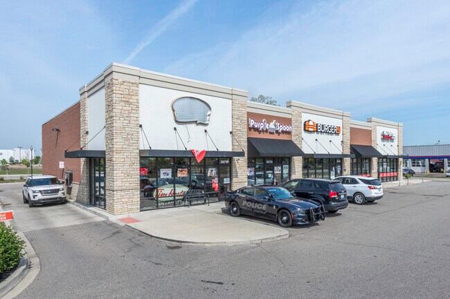 Plus de détails pour 36717-36765 Van Dyke Ave, Sterling Heights, MI - Médical à louer
