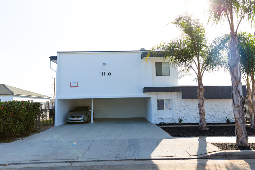 11116 Berendo Ave, Los Angeles, CA for sale - Building Photo - Image 1 of 17