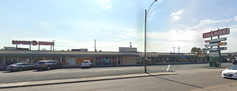 906 S 14th St, Kingsville, TX for lease - Primary Photo - Image 1 of 2