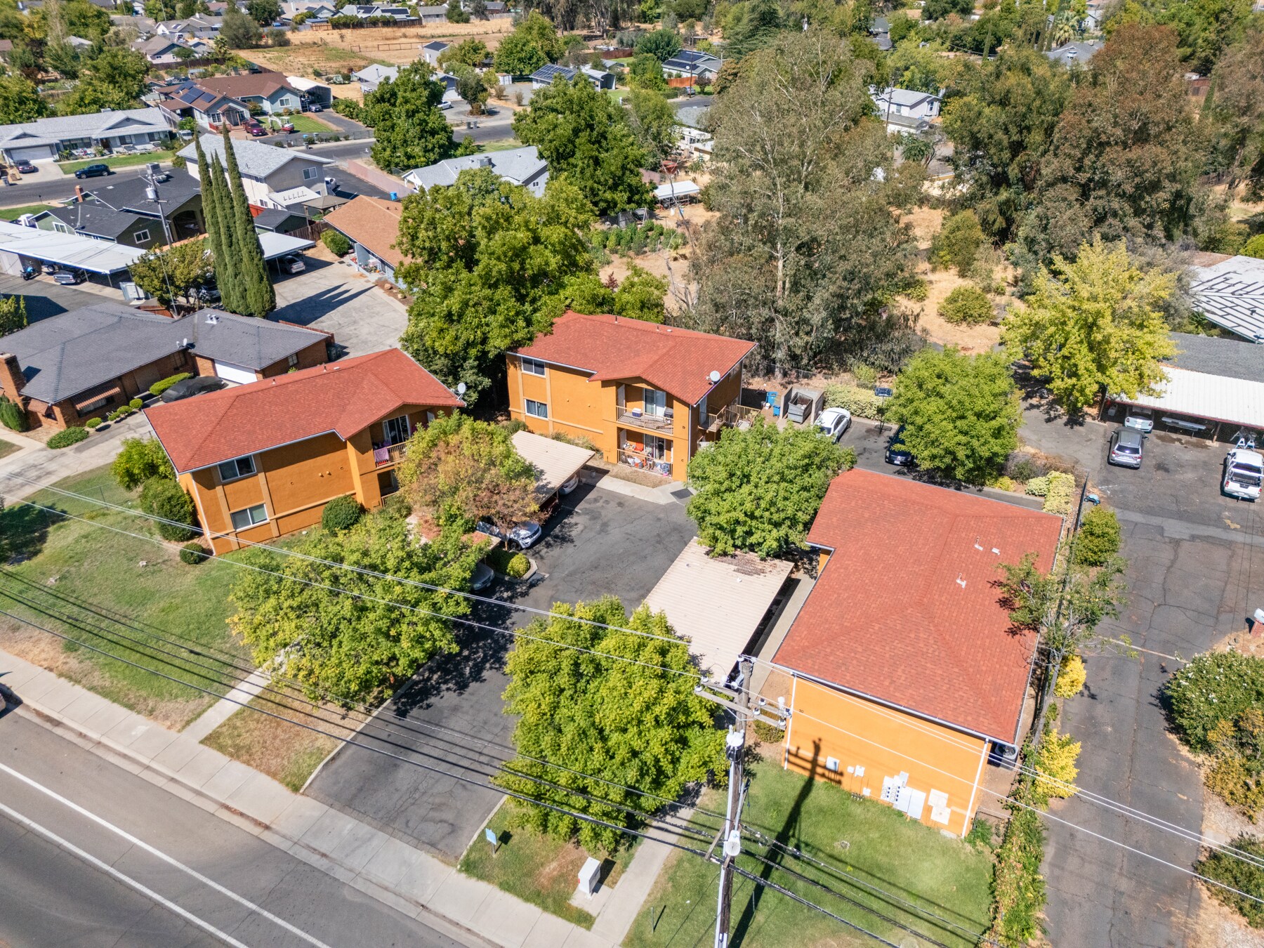 70 Grand Ave, Oroville, CA à vendre Photo du bâtiment- Image 1 de 39