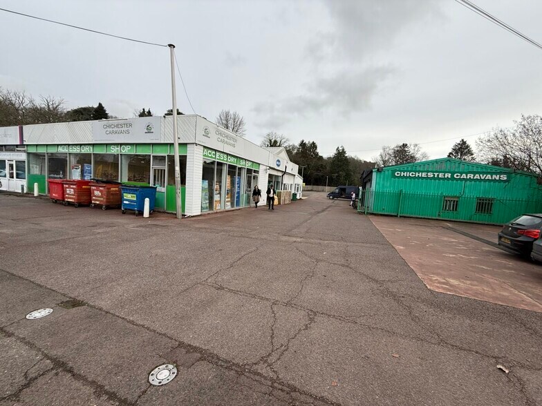 London Rd, Uckfield à louer - Photo principale - Image 1 de 7