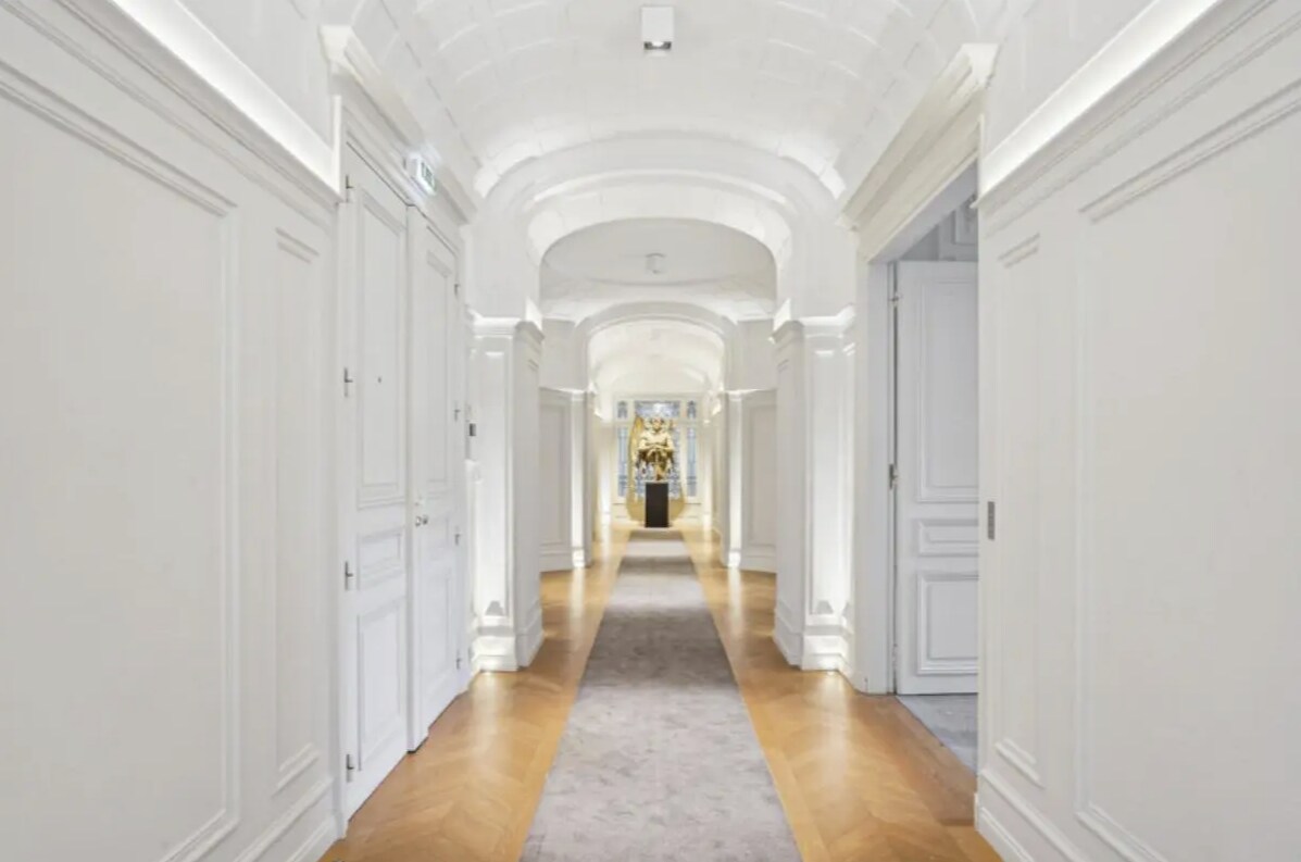 30 Avenue Marceau, Paris for sale Interior Photo- Image 1 of 15