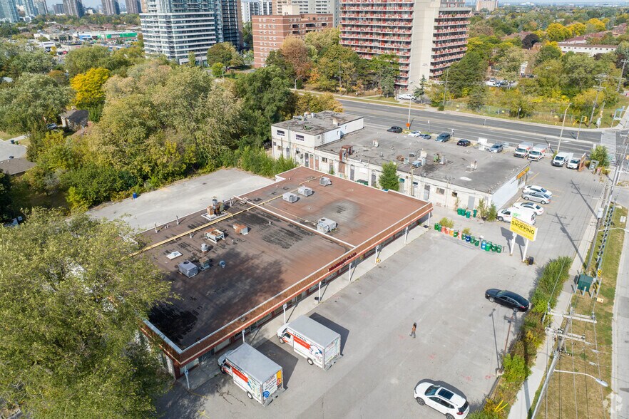 1800 Pharmacy Ave, Toronto, ON à louer - Photo du bâtiment - Image 2 de 5