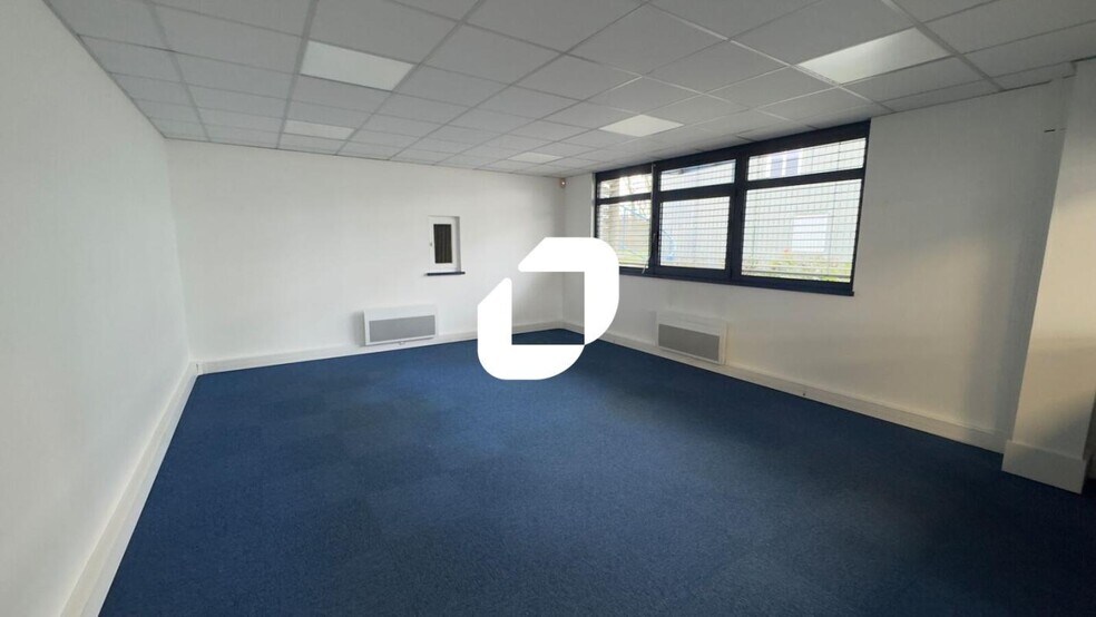 16 Rue De La Batterie, Geispolsheim for lease - Interior Photo - Image 3 of 7