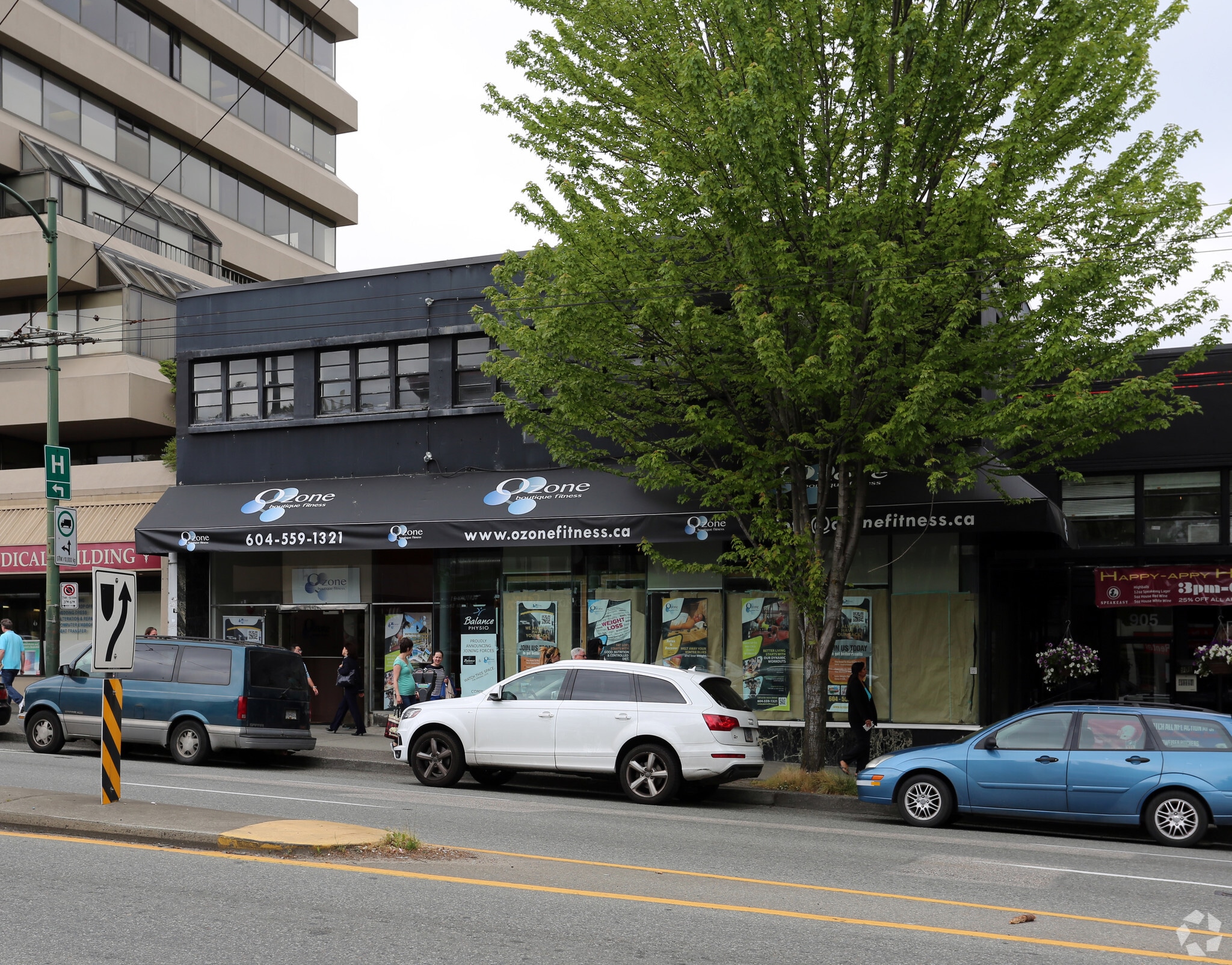 909 W Broadway, Vancouver, BC for sale Primary Photo- Image 1 of 1