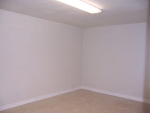 18546 Sherman Way, Reseda, CA for lease Interior Photo- Image 2 of 5