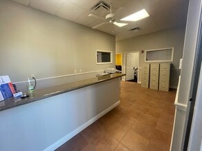 1239 SE Indian St, Stuart, FL for lease Interior Photo- Image 2 of 5