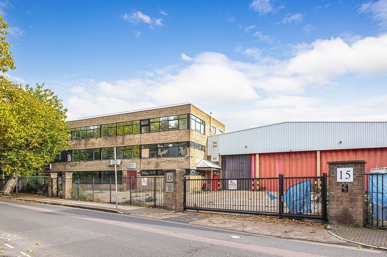 15 Galleywall Rd, London for lease - Building Photo - Image 2 of 8