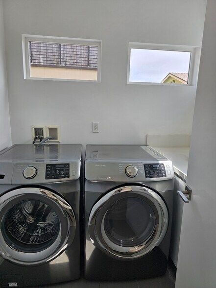 6007 Barton Ave, Los Angeles, CA à vendre - Photo du bâtiment - Image 2 de 11