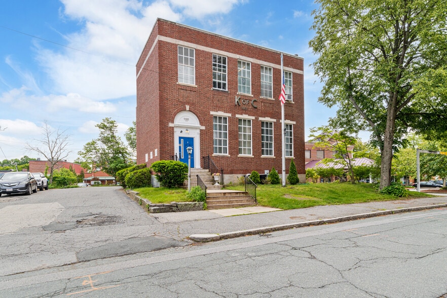11 Sanborn St, Reading, MA for sale - Building Photo - Image 3 of 10