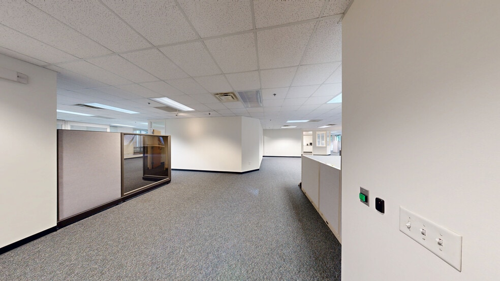 610 Jones Ferry Rd, Carrboro, NC à vendre - Numérisation 3D de Matterport - Image 3 de 28