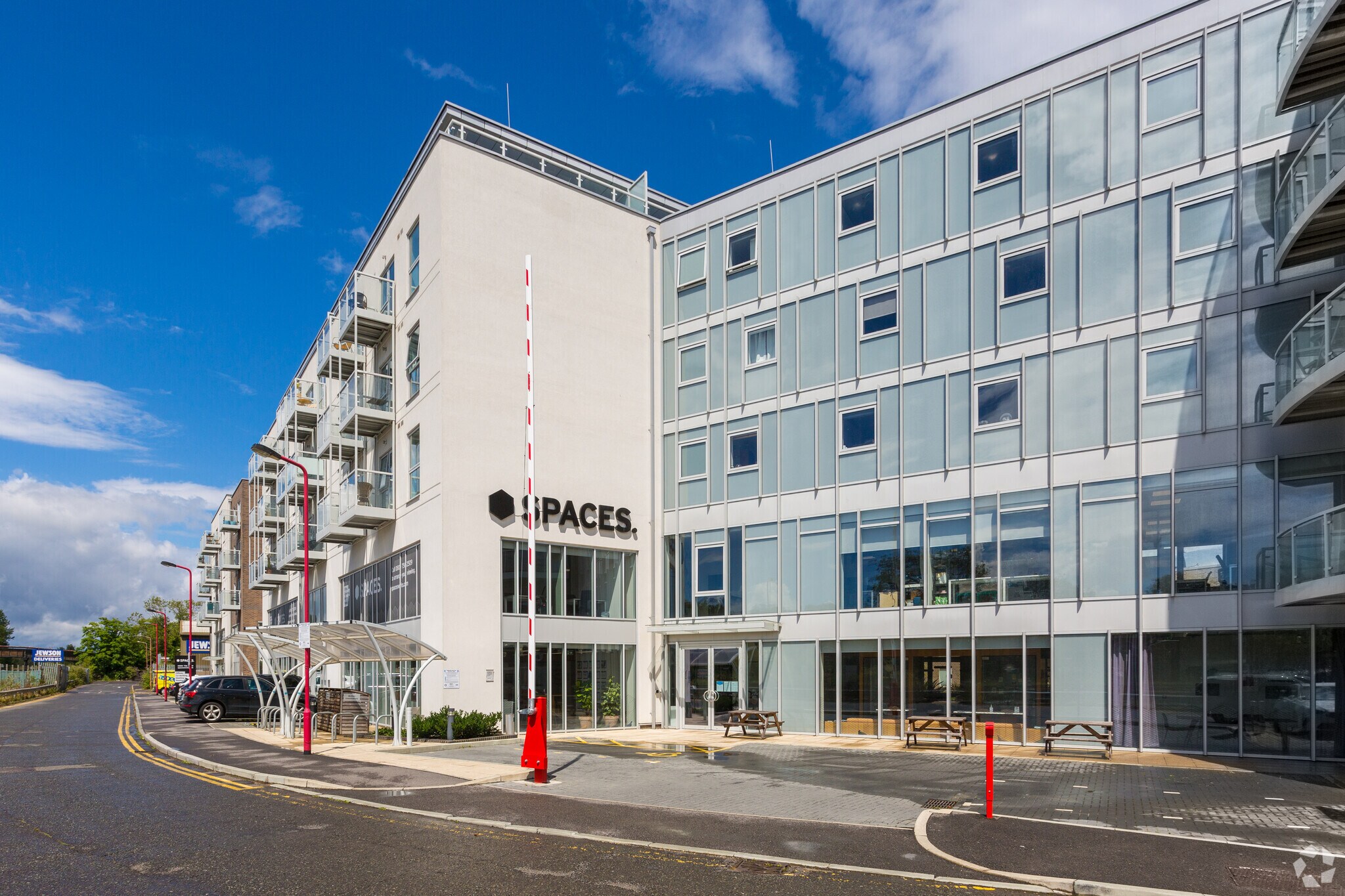 Station Vw, Guildford à louer Photo du bâtiment- Image 1 de 4