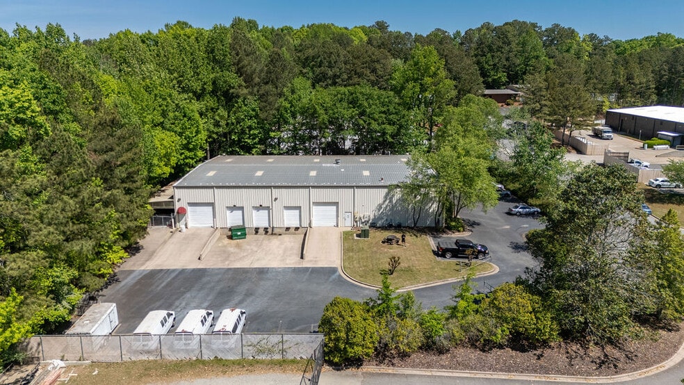 9350 Industrial Ter, Alpharetta, GA for sale - Building Photo - Image 2 of 13